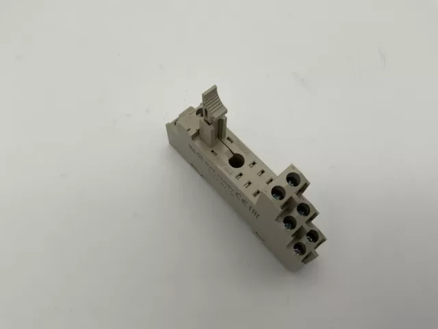 Omron P2RF-08-E 8-pins Relay Socket for G2R-2-S
