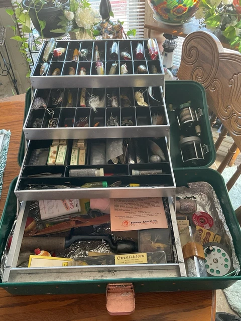 VINTAGE 1950'S UMCO 203-R Fishing Tackle Box 3 Trays, All Lures & Extra Gear. $825.00 - PicClick VINTAGE 1950'S UMCO 203-R Fishing Tackle Box 3 Trays, All Lures & Extra Gear. $825.00 - PicClick