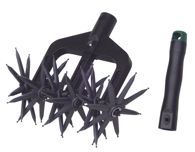 2 In 1: Motozappa E Rastrello Aeratore Per Prato Con Manico In Legno 130 Cm – Rimuove Muschio E Foglie, Denti Zincati E Goffrati
