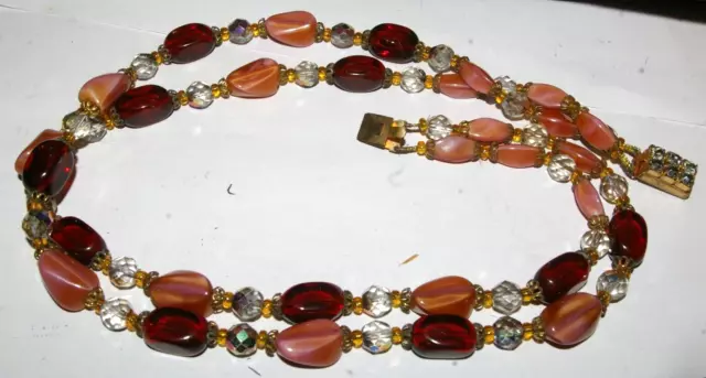 collier ancien en perles de verre