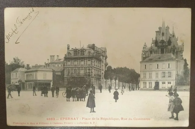 CPA animé Epernay, place de la république et rue du commerce, ayant voyagé 1904