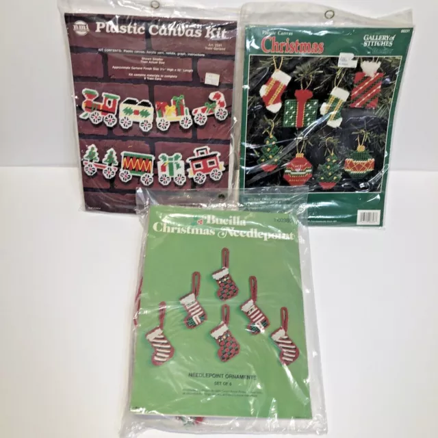 NUEVO Bucilla Set de 3 Kits de Lona de Plástico Adorno de Navidad Medias Tren Bola
