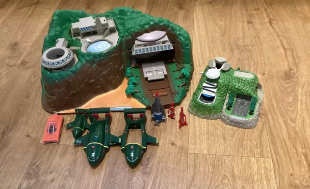 THUNDERBIRDS Tracy Island, Carlton. 2000, Battery Tested. Inc 2004 Bandai DX ✅