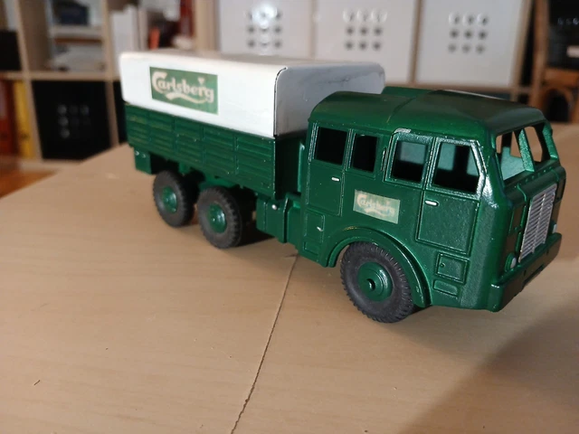 CAMION CITERNE D'INCENDIE Berliet GAK 20H 2 pompiers - 1/43 - Hachette