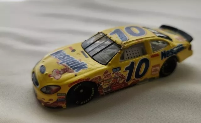 1999 Hot Wheels Ford Nesquik #10 Race Car, Made in Thailand