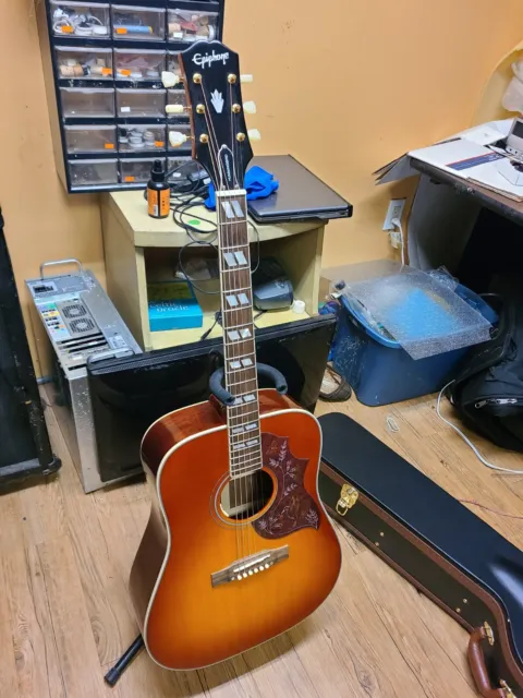 Mint Epiphone Hummingbird Acoustic-Electric , Inspired by Gibson, hard Epi case.