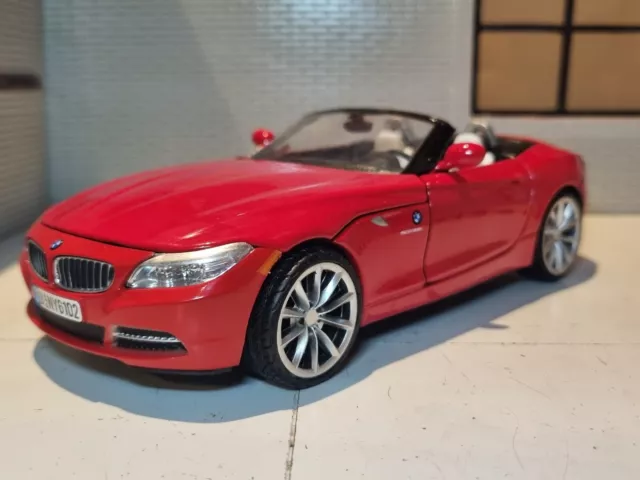 BMW Z4 Roadster Convertible Cabrio 2010 Red Detailed 1:24 Scale Model Car 73349