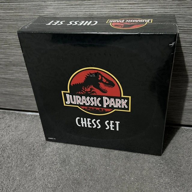 THE NOBLE COLLECTION Jurassic Park Chess Set £45.00 PicClick UK