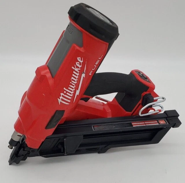 Milwaukee  M18 FUEL 18V Cordless 30 Degree Framing Nailer      M-812