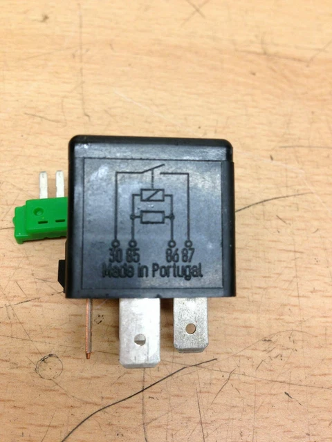 VOLVO S40 [95-04] TYCO Black Relay Fuse - 953381 - V23134B52X240 £4.70 ...