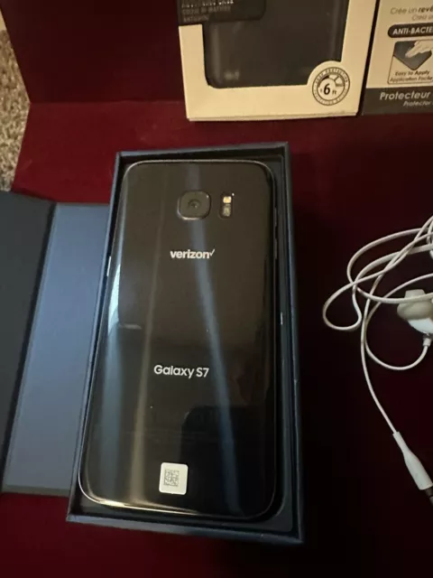 Samsung Galaxy S7 Factory Unlocked 32gb (Case, Headphones And Screen Protector) 3