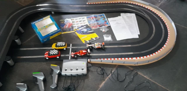 DIGITAL SCALEXTRIC 4x DIGITAL CARS  & 2 DIGITAL LANE CHANGERS TESTED & WORKING