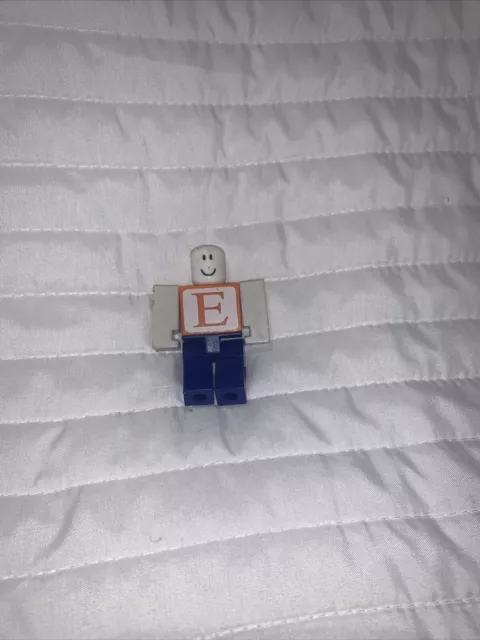 ROBLOX ERIK CASSEL Mini Figure Series 1 3 No Code Jazwares Toy