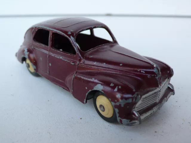 Dinky Toys France  Peugeot 203   Ref 24 R    Petite Lunette Ar   1951  Bon État