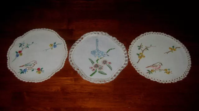 Vintage Hand Embroidered Doilies ~ Birds/Robins ~Cream ~  Linen ~ Lace Edges