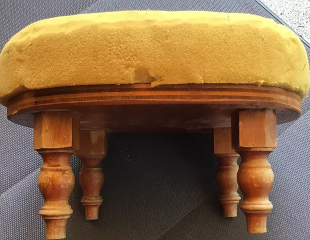 Fußhocker alt??? zum Aufarbeiten
