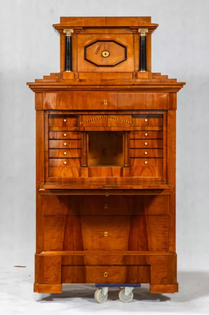 Biedermeier Sekretär in Zwetschge um 1820