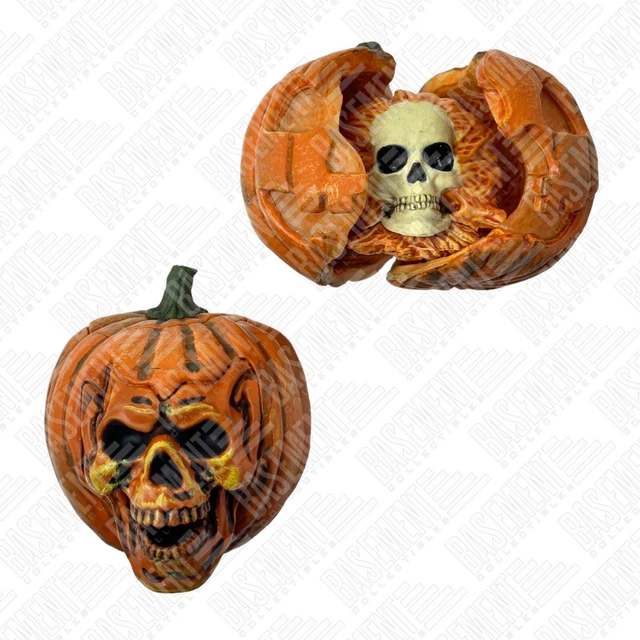 Mezco One:12 Michael Myers - Light Up Jack O’ Lantern Set Halloween 1:12 Scale