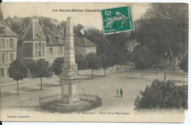 CPA-70 - VESOUL- Le Monument - Place de la République