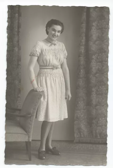 BP086 Carte Photo vintage card RPPC jeune Femme mode fashion