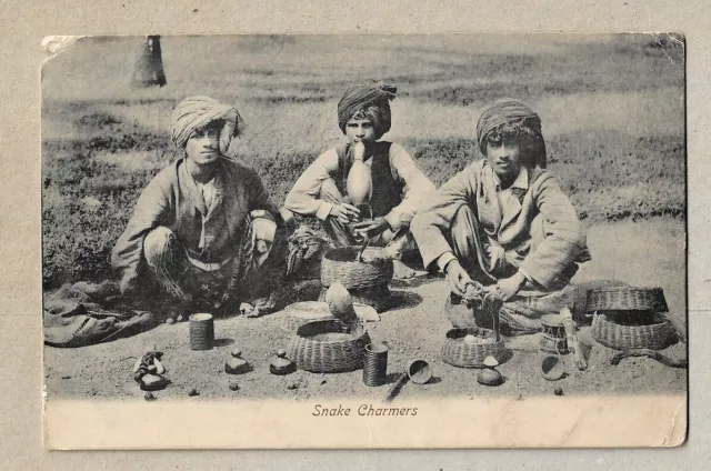 Uk Vintage Postcard  Indian Snake Charmers