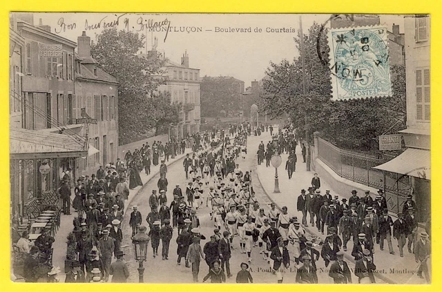 cpa Auvergne 03 - MONTLUÇON (Allier) Boulevard de COURTAIS Evenement Fête Défilé