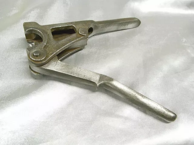 Ancienne Pince A Plomber Fer Forge Plomb Edf Sncf Outil Metier