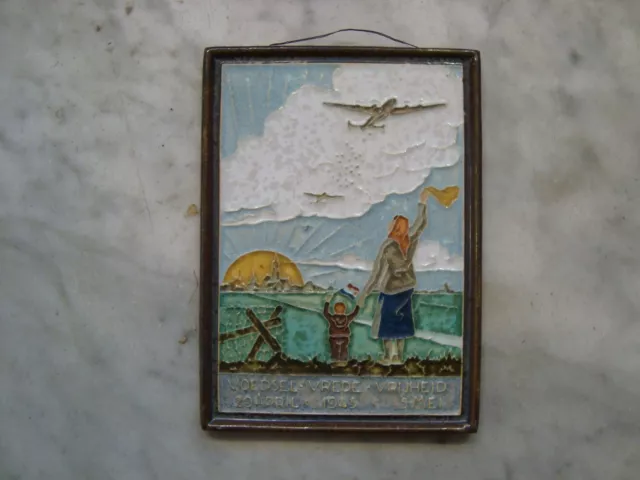 nice  Royal Delft Cloisonne tile ww2 1945 fooddrop , airplane , porcelijne fles