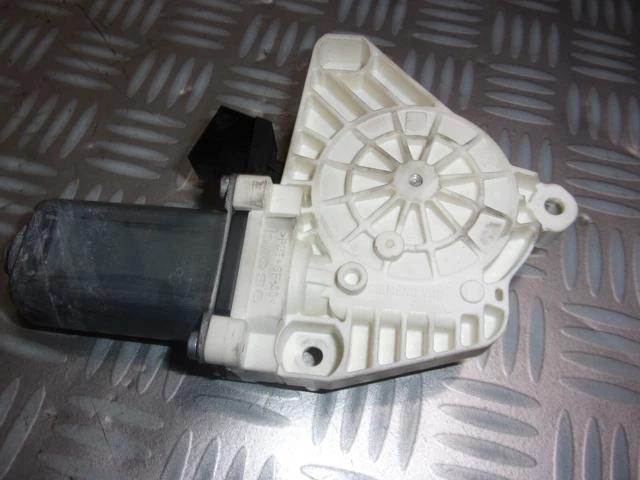 Botón Elevavidrios Izquierdo Para Conductor Mercedes Clase A W169 Y Clase B W245 - Nuevo, OEM 6523254854