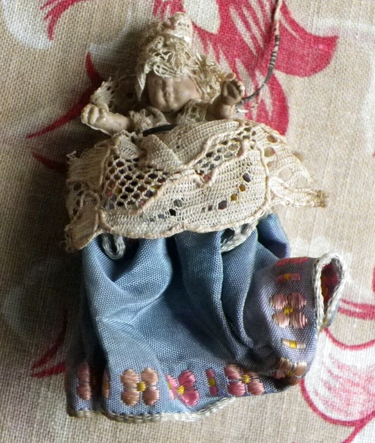 POUPEE MIGNONETTE ANCIENNE En Porcelaine - 7 Cm. EUR 20,50 - FR