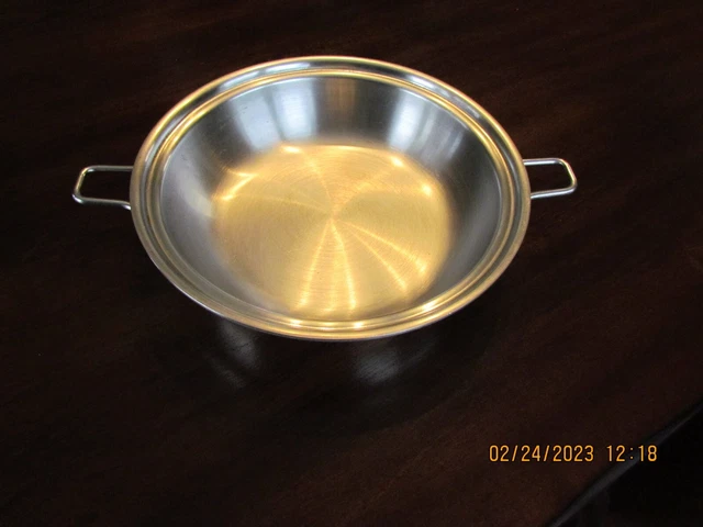 Saladmaster 8” Gourmet Skillet 316Ti (Titanium) Newest Model Saladmaster 8” Gourmet Skillet 316Ti (Titanium) Newest Model