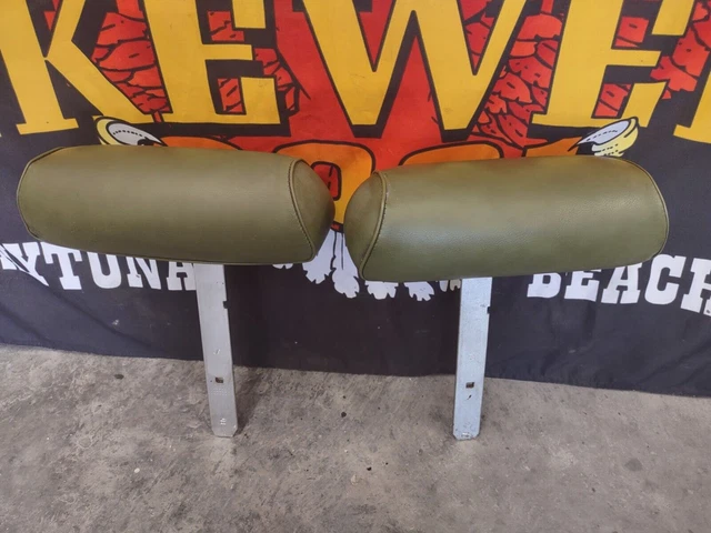 1968 1969 1970 71 72 Chevelle Gto Cutlass Bench Seat Headrests Pair Green Nice 1968 1969 1970 71 72 Chevelle Gto Cutlass Bench Seat Headrests Pair Green Nice