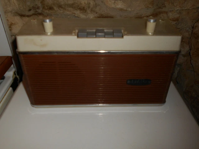 EXCELLENT ETAT.ANCIEN POSTE A Transistor .Optalix Luxe.t 100.Avec Son EXCELLENT ETAT.ANCIEN POSTE A Transistor .Optalix Luxe.t 100.Avec Son