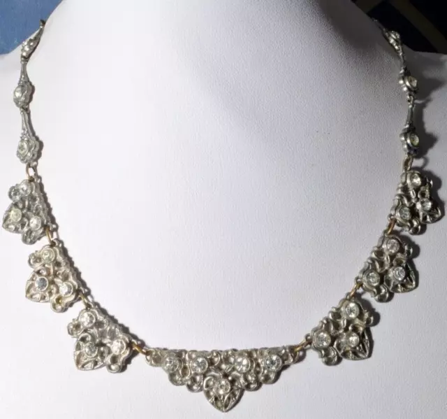 Wonderful Vintage Art Deco White Paste Rhinestone Filigree Necklace