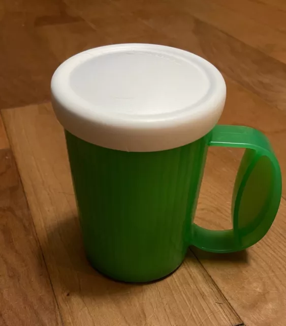 Tupperware Insulated Coffee Hot Cocoa Mug Cup Handle Green W/ Lid 5 1/4 x 3 1/2