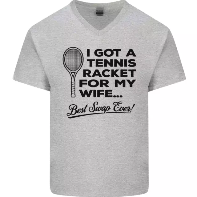 Un Tennis Racchetta per My Wife Migliore Swap Mai! Uomo V-Neck T-Shirt