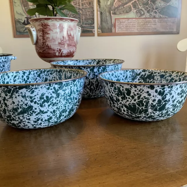 Set of 3 nesting mixing / serving bowls - CGS splatter enamel ware bowl EUC