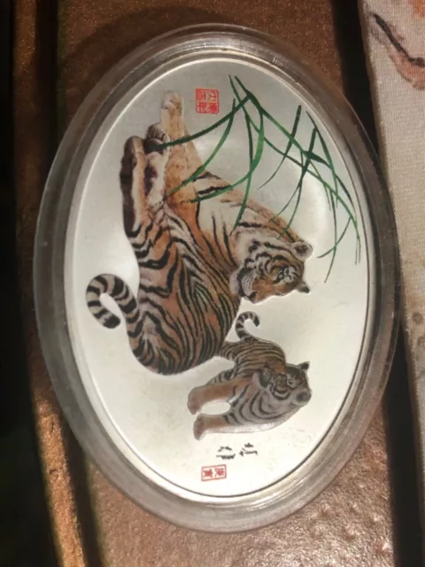 2010 CHINA 1 oz OVAL colorized silver TIGER from the gold panda prestige set