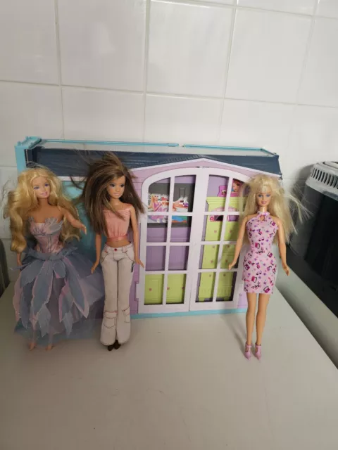 Folding barbie doll deals