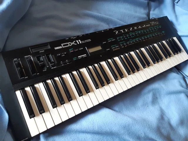 YAMAHA DX11 SYNTHESISER EXCELLENT 1980s synth DX 11 £179.00 - PicClick UK