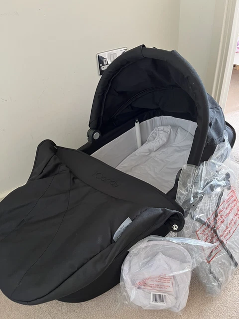 iCandy Apple 2 Pear Carrycot Bassinet Black. Hood, Apron, Matress & Raincover.