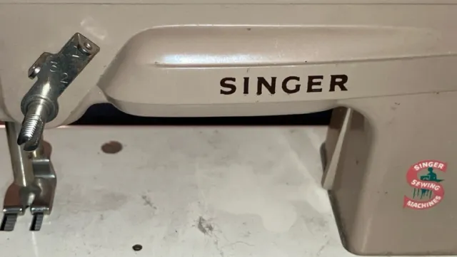 Vintage Singer Sewhandy toy child sewing machine Great Britain