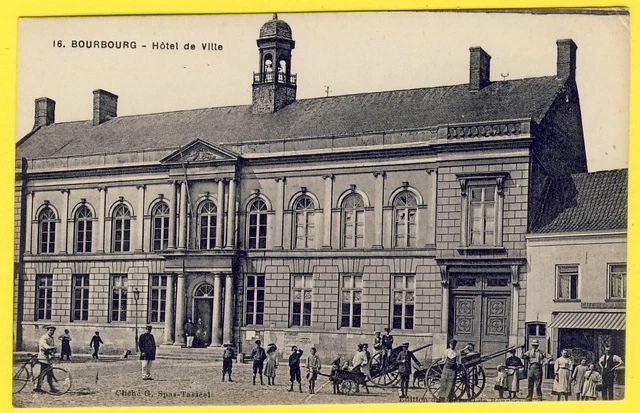 cpa Ed. du JOURNAL de BOURBOURG (Nord) HÔTEL de VILLE Animée Café de la MAIRIE