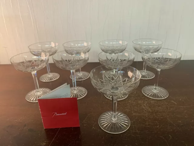 9 coupes à champagne modèle Epron en cristal de Baccarat (prix à la pièce)