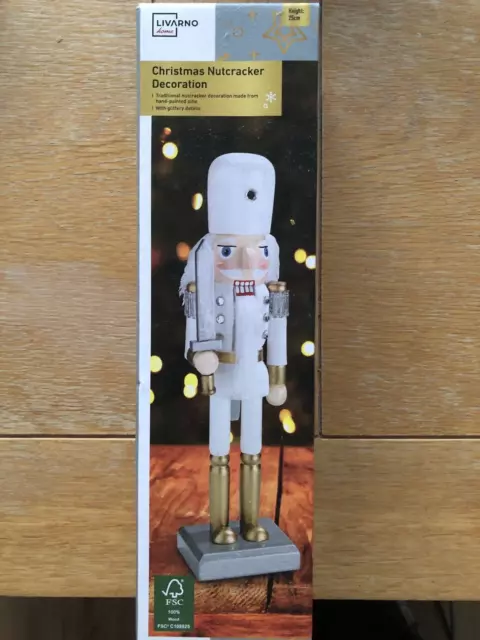 CHRISTMAS WOODEN SILVER HAND PAINTED 25cm NUTCRACKER DECORATION - XMAS BARGAIN!!