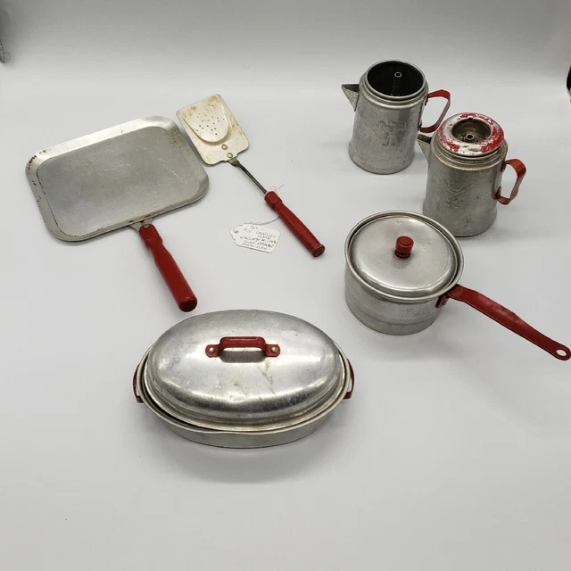 Vintage Lot Aluminum Metal Child's Kitchen Play Set Pots Pans Baking ** Vintage Lot Aluminum Metal Child's Kitchen Play Set Pots Pans Baking **