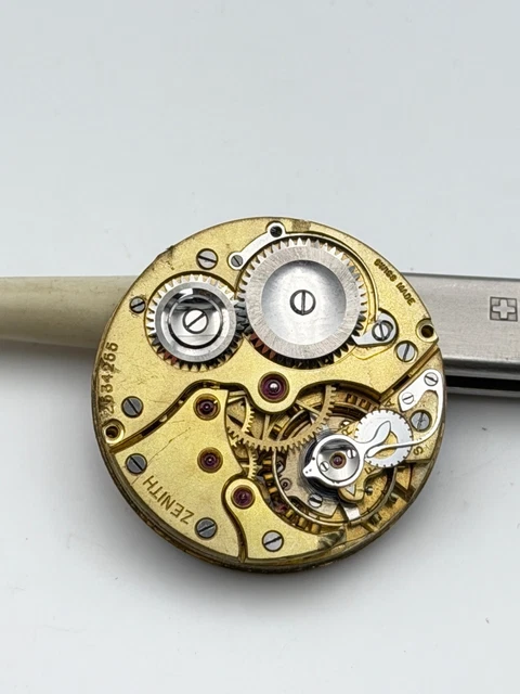 ZENITH 1110 ANCIEN PETIT MOUVEMENT DE MONTRE MÉCANIQUE POUR
