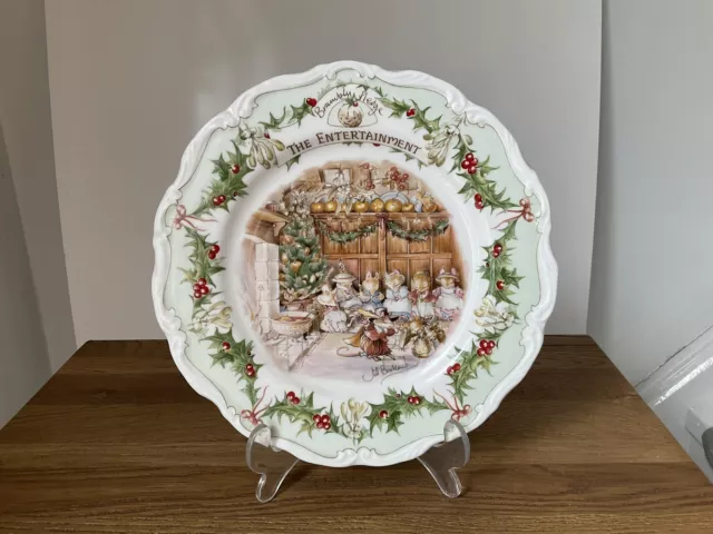 ROYAL DOULTON PLATE BRAMBLY HEDGE “The Entertainment “ 20 Cms