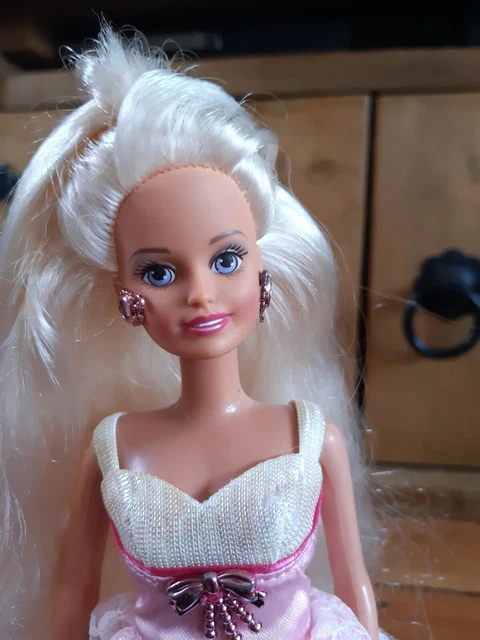 Sindy doll 1990s hot sale