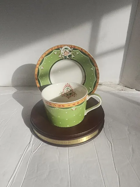 2003 Avon Honor Society Mrs. PFE ALBEE Commemorative Teacup & Saucer w/ Stand